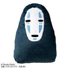 画像をギャラリービューアに読み込む, ダイカットクッション 千と千尋の神隠し カオナシと一緒
